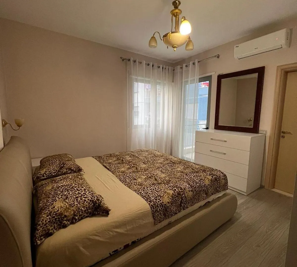 Trio Travel Apartment Vlore